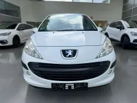 Gebraucht Peugeot 207 Tendance 95 PS (69 kW) 2009 Blanc banquise Limousine