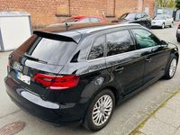 Gebraucht Audi A3 Ambiente 150 PS (110 kW) 2015 Schwarz Limousine