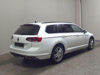 Gebraucht VW Passat 218 PS (160 kW) 2021 Pure white Kombi