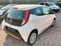 Gebraucht Toyota Aygo X-play 72 PS (52 kW) 2019 Weiß Kleinwagen