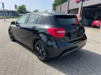 Gebraucht Mercedes A180 122 PS (89 kW) 2015 Schwarz Limousine