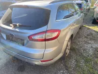 Gebraucht Ford Mondeo Titanium 163 PS (119 kW) 2012 Blau Limousine
