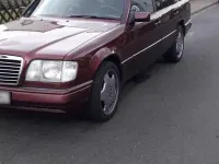 Gebraucht Mercedes E220 150 PS (110 kW) 1996 Rot Kombi