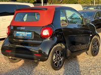 Gebraucht Smart ForTwo Cabrio Passion 90 PS (66 kW) 2018 Tridion sicherheitszelle in bl Cabrio