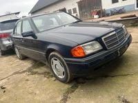 Gebraucht Mercedes C180 116 PS (85 kW) 1994 Blau Limousine
