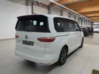 Gebraucht VW Multivan Life 150 PS (110 kW) 2023 Candyweiss Van / Kleinbus