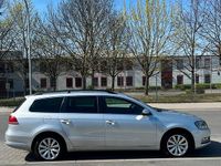 Gebraucht VW Passat 122 PS (89 kW) 2014 Grau Kombi