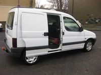 Gebraucht Peugeot Partner 69 PS (50 kW) 1999 Weiß Van / Kleinbus