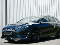 Używany Kia Ceed Vision 141 KM (103 kW) 2022 Czarny Hatchback
