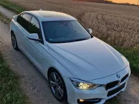 Gebraucht BMW 330 Sport Line 258 PS (189 kW) 2014 Weiß Limousine