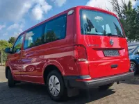 Gebraucht VW Caravelle Trendline 110 PS (80 kW) 2021 Kirschrot Van