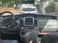 Gebraucht Renault Trafic 115 PS (84 kW) 2014 Silber Van / Kleinbus