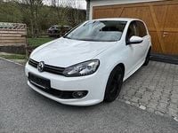 Gebraucht VW Golf VI 86 PS (63 kW) 2011 Weiß Kleinwagen