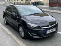 Gebraucht Opel Astra Innovation 101 PS (74 kW) 2012 Schwarz Limousine