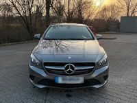Gebraucht Mercedes CLA200 136 PS (100 kW) 2015 Grau Limousine