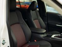 Gebraucht Suzuki Across 185 PS (136 kW) 2025 Platinium white pearl met SUV