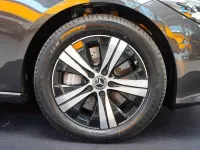 Gebraucht Mercedes C300e Avantgarde 313 PS (230 kW) 2025 Graphitgrau Kombi