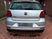 Gebraucht VW Polo 75 PS (55 kW) 2015 Silber Kleinwagen