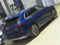 Gebraucht Audi e-tron Advanced 230 kW (313 PS) 2022 Blau SUV