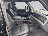 Gebraucht Land Rover Defender SE Dynamic 304 PS (223 kW) 2025 Santorini black