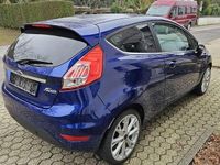 Gebraucht Ford Fiesta Titanium 101 PS (74 kW) 2016 Blau Limousine