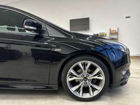 Usata Ford Focus ST-Line 140 CV (102 kW) 2018 Nero Berlina