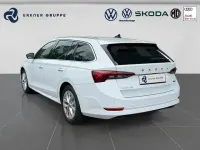 Gebraucht Skoda Octavia Style 110 PS (80 kW) 2022 Moonweiß perleffekt Kombi