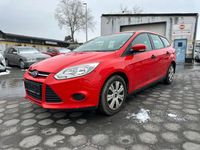 Gebraucht Ford Focus Ambiente 101 PS (74 kW) 2013 Rot Kombi