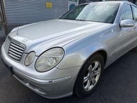 Usado Mercedes E220 150 CV (110 kW) 2006 Plateado Berlina