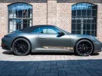 Gebraucht Porsche 992 385 PS (283 kW) 2022 Grün Cabrio