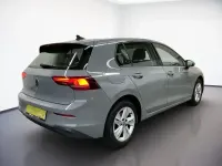 Gebraucht VW Golf VIII Life 150 PS (110 kW) 2025 Mondsteingrau Limousine