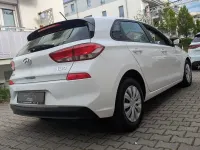 Gebraucht Hyundai i30 Select 120 PS (88 kW) 2020 Polar white Limousine