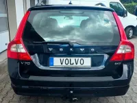 Gebraucht Volvo V70 Momentum 185 PS (136 kW) 2008 Blau Kombi