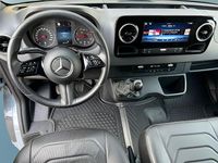 Gebraucht Mercedes Sprinter 170 PS (125 kW) 2024 Blau Van