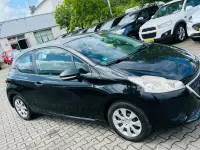 Gebraucht Peugeot 208 Access 68 PS (50 kW) 2014 Kleinwagen