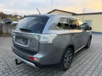 Gebraucht Mitsubishi Outlander 150 PS (110 kW) 2015 Grau SUV