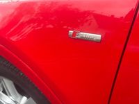 Gebraucht Audi Q3 Comfort 150 PS (110 kW) 2016 Rot SUV