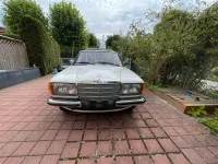 Gebraucht Mercedes 200 60 PS (44 kW) 1983 Weiß Limousine