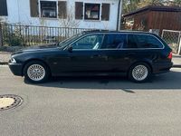 Gebraucht BMW 530 193 PS (141 kW) 2001 Schwarz Kombi