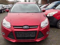 Gebraucht Ford Focus Titanium 125 PS (91 kW) 2014 Rot Limousine
