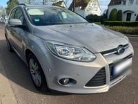 Usata Ford Focus 125 CV (91 kW) 2013 Grigio Station wagon