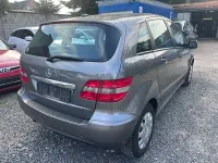 Gebraucht Mercedes B160 95 PS (69 kW) 2010 Mountaingrau  met. Van / Kleinbus