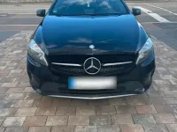 Gebraucht Mercedes A180 109 PS (80 kW) 2015 Schwarz Kleinwagen