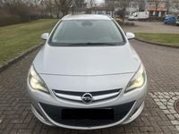 Gebraucht Opel Astra Edition 170 PS (125 kW) 2013 Silber Kombi