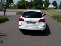 Gebraucht Opel Astra Design Edition 110 PS (80 kW) 2011 Weiß Kombi