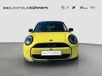 Używany Mini Cooper Classic 156 KM (114 kW) 2024 Żółty Hatchback