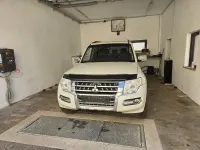 Gebraucht Mitsubishi Pajero Top 200 PS (147 kW) 2015 Weiß SUV