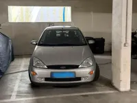 Gebraucht Ford Focus Ghia 101 PS (74 kW) 2000 Silber Limousine