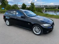 Gebraucht BMW 318 143 PS (105 kW) 2011 Schwarz Kombi