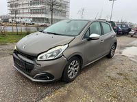 Gebraucht Peugeot 208 Allure 120 PS (88 kW) 2016 Beige Kleinwagen
